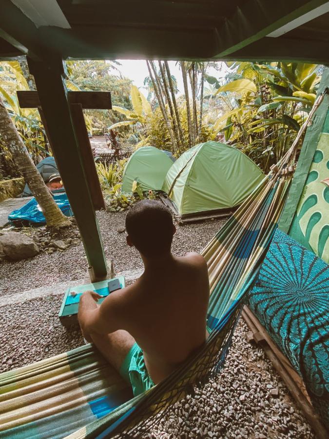 Camping Tropico De Capricornio - Ilhabela Bagian luar foto
