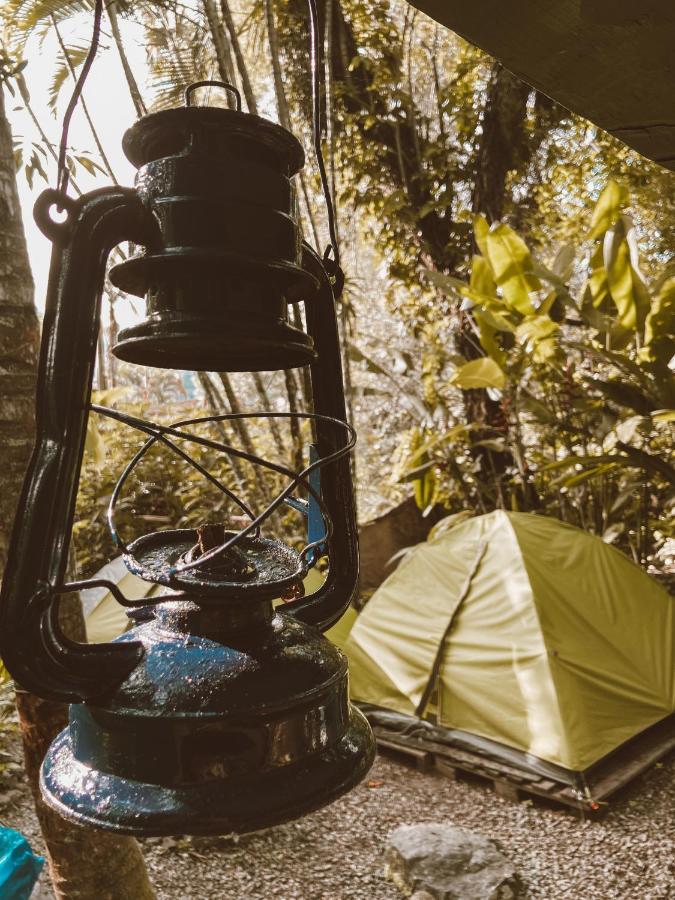 Camping Tropico De Capricornio - Ilhabela Bagian luar foto